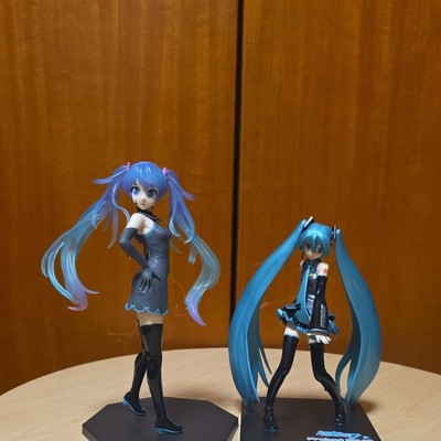 Hatsune Miku Premium Figurenset Project DIVA Ver. GHOST ver. Gebraucht