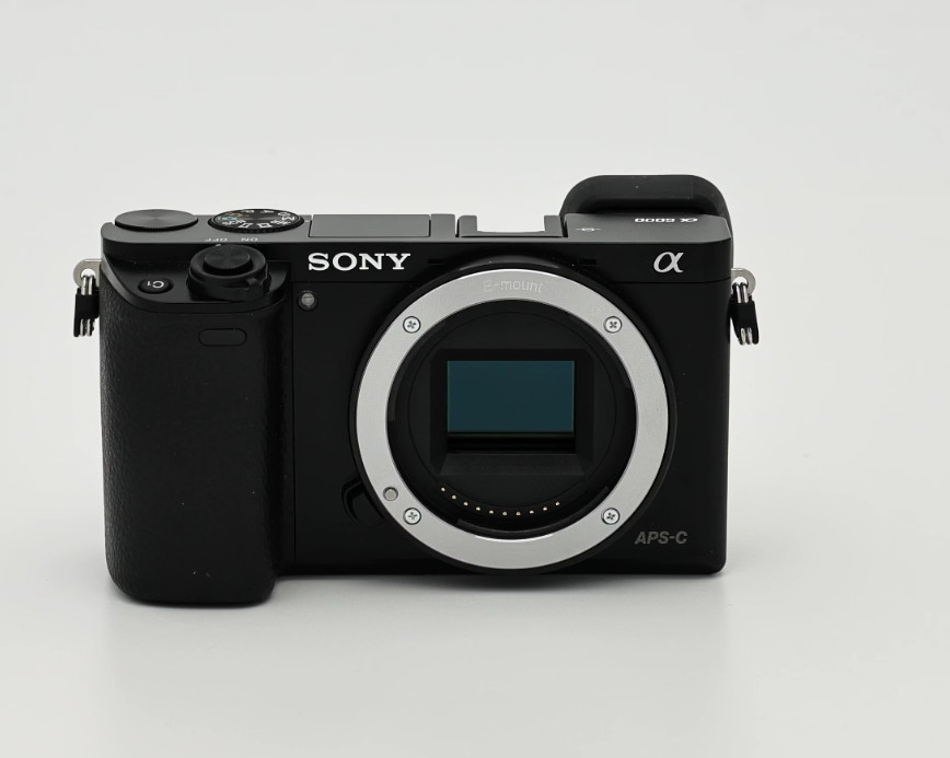 Sony Alpha a6000 Mirrorless 50Mm 210Mm 4K F3.5 80Mm 70Mm 32Gb Digital Camera