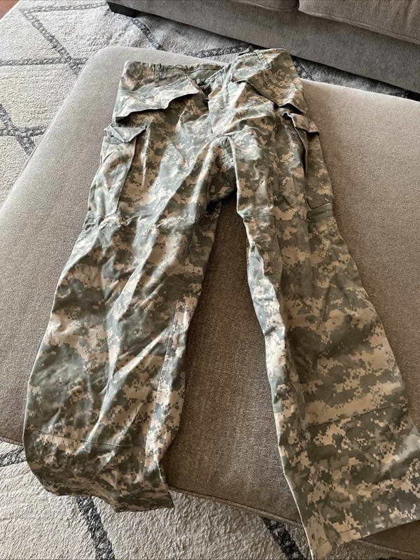 US Army ACU Trousers Mens S/R Universal Camouflage Cold Weather Goretex FS