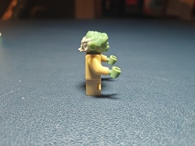 Lego Star Wars Minifigure Yoda sw0219 Nice from Sets 7964, 8018