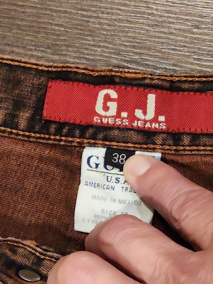 Guess Jeans Mens Shorts  Black With Orange Accent Wiskers Sz 38 Dbl Button - Image 4 of 4