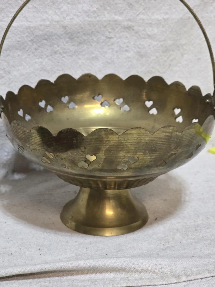 复古黄铜珠宝饰品架糖果盘篮子 Wuth Hearts。  — 第 2/4 张图片