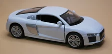 Welly No: 43712 Audi R8 V10 White 1:24 Die Cast Model Car.