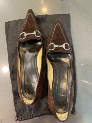 Vintage Gucci chocolate suede pump with kitten hee