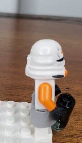 LEGO Star Wars Airborne Clone Trooper Minifigure sw0523 75036