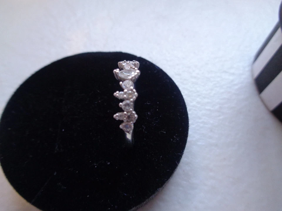 THOMAS SABO Silver Ring and 15x cz Stone Ring Size O Weight 2.3grams Used - Image 3 of 4