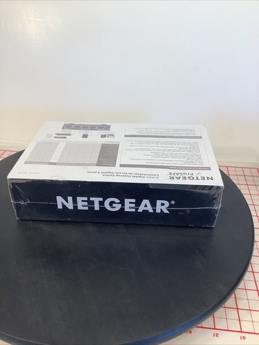 NETGEAR ProSafe GS105 5 Port Gigabit Desktop Switch New B31 - Picture 2 of 6