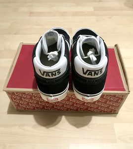 vans 37 size