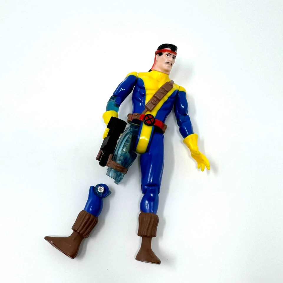 ToyBiz Marvel Venom, Cyclops, Doctor Doom, Wolverine, Forge X-Men 5" Figure Lot - Image 2 of 4