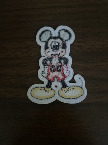 MICKEY MOUSE - Embroidered Iron-On/Sew-On Patch - Picture 2 of 3