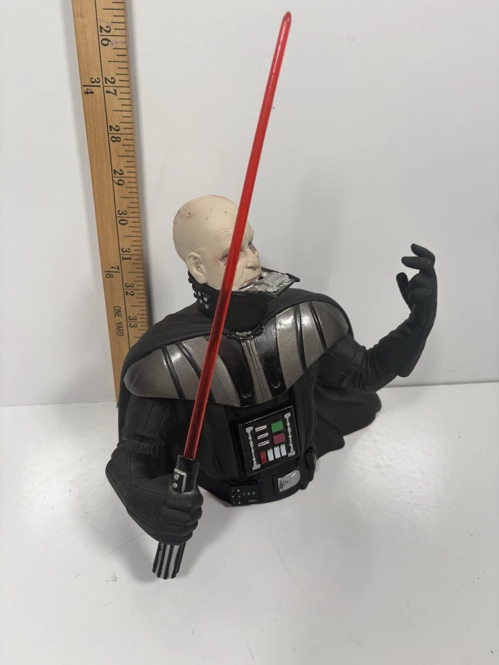 Diamond Select Star Wars Darth Vader (Unmasked) Bust Vinyl Bank RARE HTF 2009 - Image 3 of 4