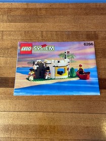 Lego - Pirates  - 6266 - Cannon Cove - 100% Complete - Instructions