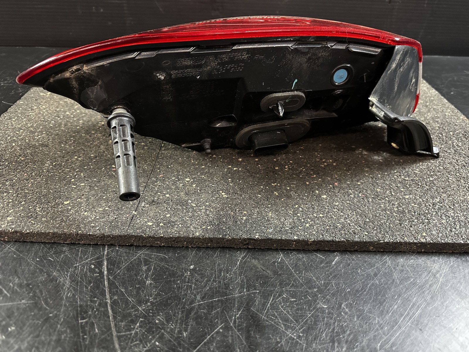 14-17 MASERATI GHIBLI PASSENGER RIGHT QUARTER MOUNTED TAIL LIGHT LAMP 6700084840