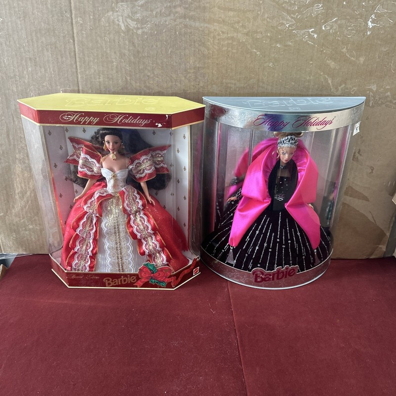 Lot of two Barbie dolls 1997 & 1998 series ￼