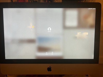 iMac Mid 2011 21.5-inch Silver Desktop Turns On