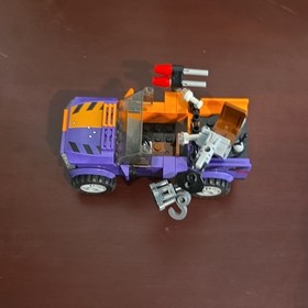 LEGO DC Batman Batmobile and Two-Face Chase 6864 W/ Minifig. See Disc.