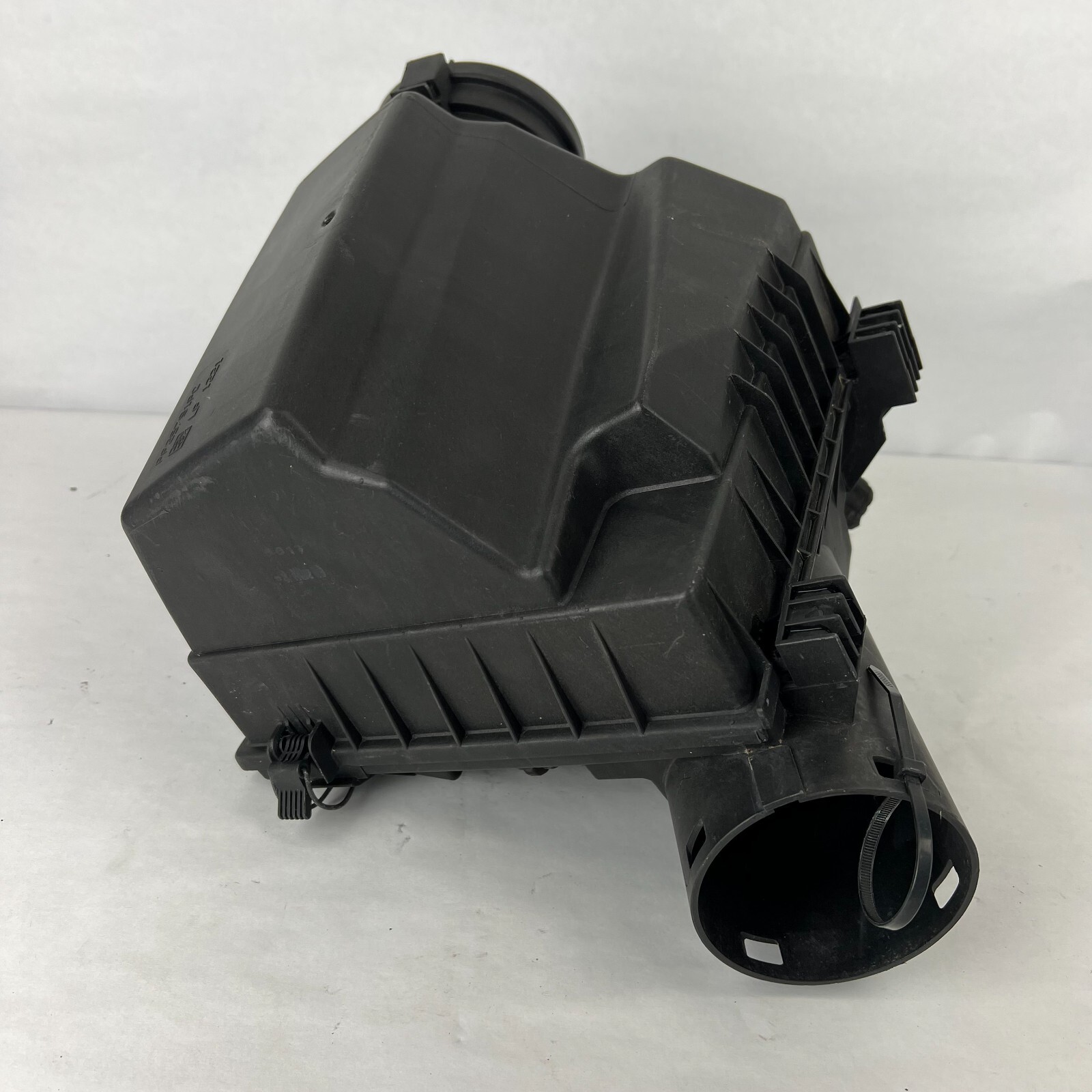 1999 2000 2001 Bentley Arnage Green Label 4.4L Air Cleaner Filter Box PF25791PC