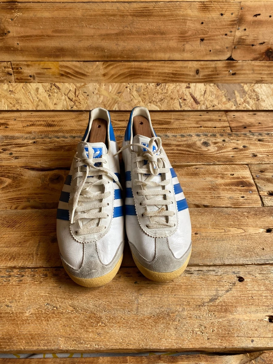 Adidas rom shop blue stripes