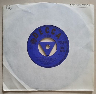 Hold Me Close Tonight 7'' Record DFE 6350 Decca. Ref00094