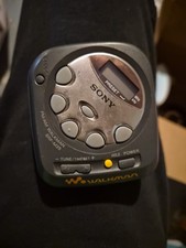 Vintage SONY WALKMAN SRF-M35 AM/FM RADIO