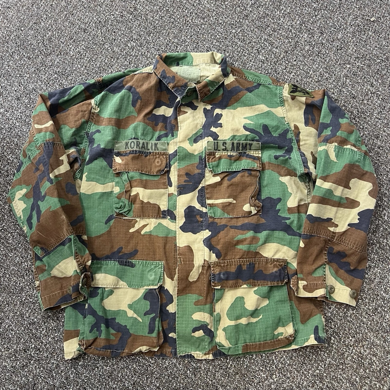 True Vintage Army Shirt Button Up Military Fatigue Army Green Medium Camo Large