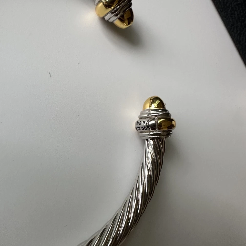 Brazalete David Yurman Cable Clásico 5mm Esterlina 925 con Cúpulas Oro Amarillo 14K M Foto 4 de 4
