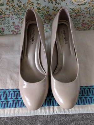 Comfort Plus by Predictions Women's Karmen  Nude Patent Pump Heel Shoes Size 8