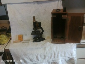 BAUSCH AND LOMB MICROSCOPE IN BOX MINTY
