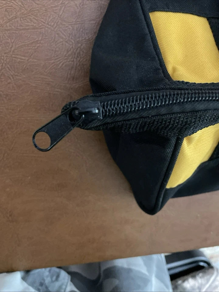 DeWalt Contractor Bag/Small Tool Bag 11x9x7 Heavy Duty Nylon Canvas, Very Clean - Image 3 of 4