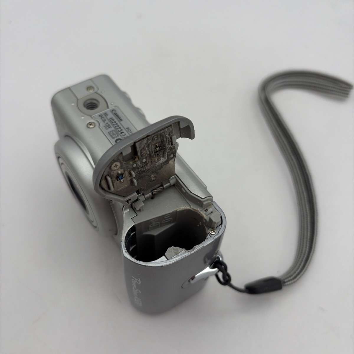Canon PowerShot A520 4.0MP 4X Zoom Digital Camera Silver w/ Box