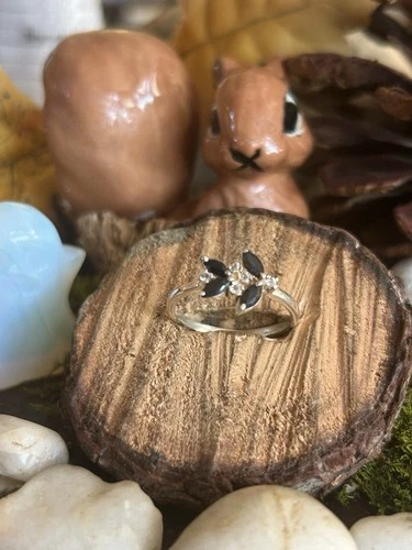 925 Sterling Vintage Charming Sapphire Ring