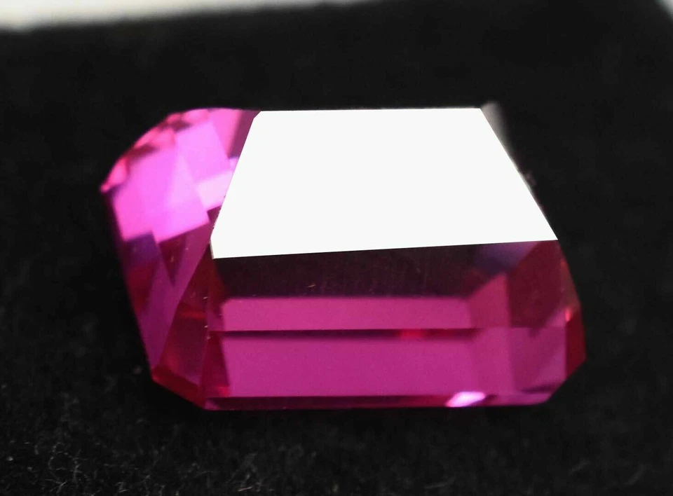 12.00 Ct Natural Certified Utah Red Beryl Bixbite 13x10 mm Unheated Gemstone - Image 3 of 3