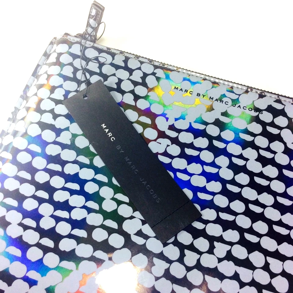 Marc Jacobs Techno Lynne Zip Case.One Size. Gunmetal Multi.NWT.MSRP$118.00 - Image 4 of 4