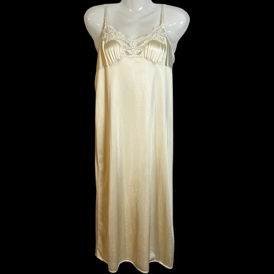 Vestido De Colección Vassarette Nylon Beige Melocotón Sin Mangas Completo Borde de Encaje Talla 36 Hecho en EE. UU. Glamour Foto 3 de 4