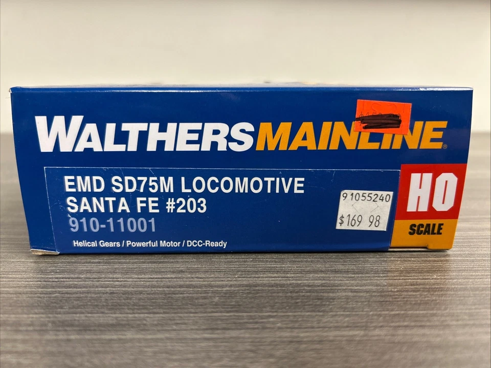 Walthers Mainline HO #910-11001 EMD SD75M Locomotive Santa Fe #203 NIB - CC - Image 2 of 4