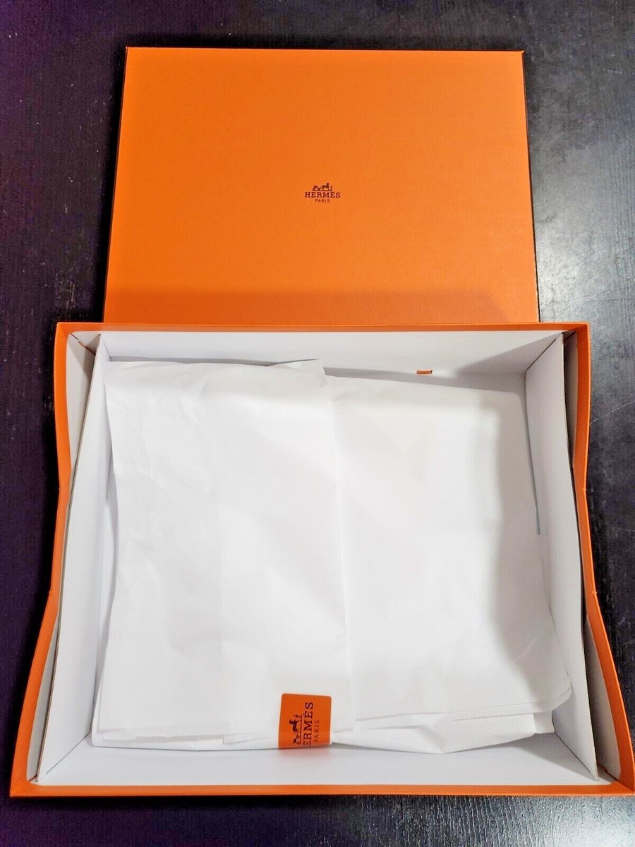 Hermes Paris Classic Orange Gift Boxes with tissue Papers  display picture 1