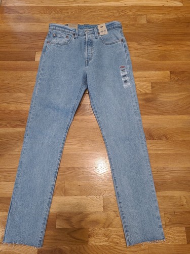 Levi’s 501 Damenjeans neu mit Etikett 28" helle Waschung Knopfleiste Skinny roher Saum hoher Bund
