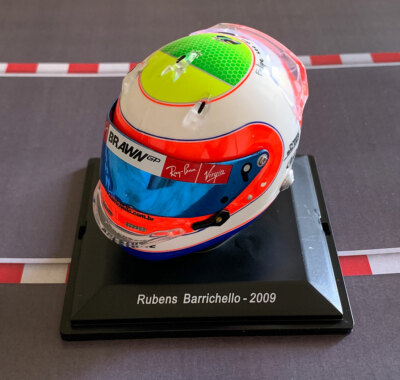 NEW 1:5 Casco Helmet RUBENS BARRICHELLO 2009 F1 SPARK +Magazine no