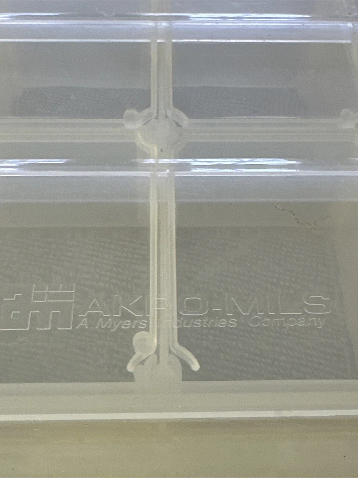 Akro-Mils 05905 Adjustable 18 Compartment Storage Case Clear Plastic Jewelry - Image 2 of 4