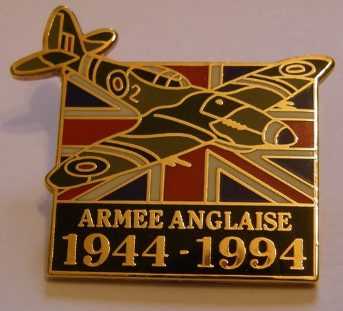 WW2 D DAY RAF AIRCRAFT BRITISH ARMY FLAG 50th 44-94 vintage pin badge