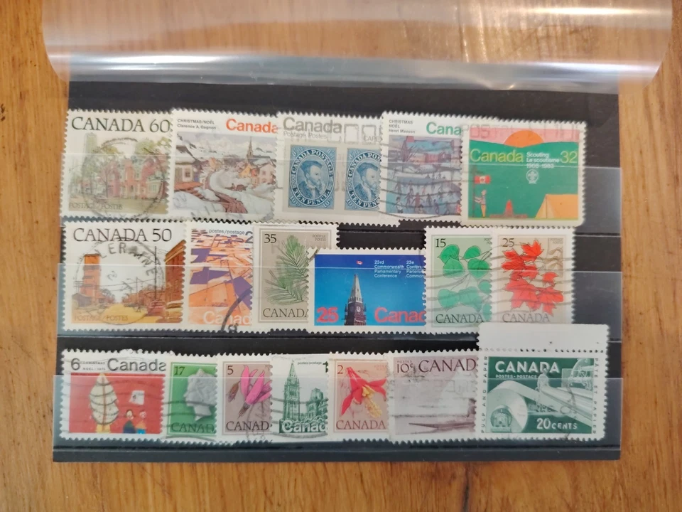 18 timbres Canada lot 57 - Photo 1/1