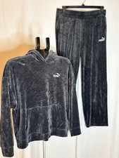 Women  s Puma Velour Gray Hooded Sweat Suit - Size Medium