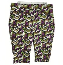 Terra  Sky Size 1X 16W-18W Stretch Pull-On Capri Shorts in Purple Multicolor