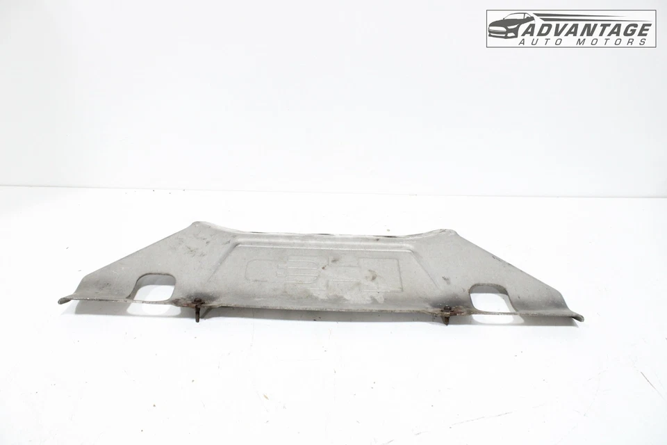 Cubierta protectora contra salpicaduras para bajo motor Hummer H3 2006-2007 15819134 OEM Foto 3 de 4