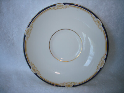 Leigh Shape Saucer Cavendish Wedgwood Bone Made in England Collector Decorative