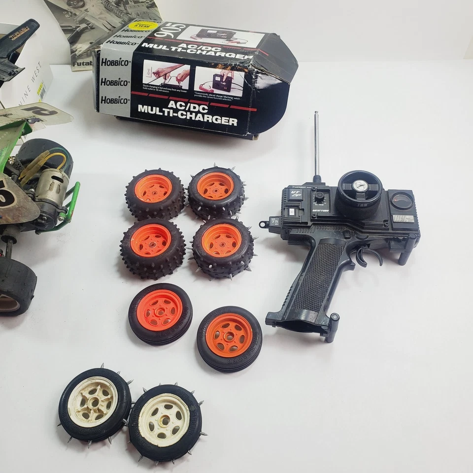 Futaba FX10 FX-10 Vintage 1/10 RC 2WD Off Road Buggy Project Many Extra Parts - Image 4 of 4