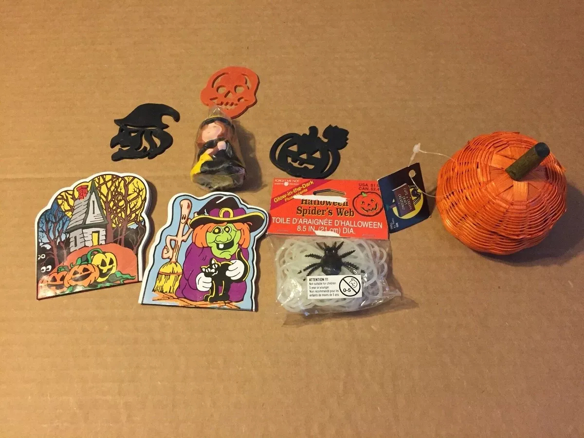 VINTAGE HALLOWEEN FUN TOYS LOT OF 8