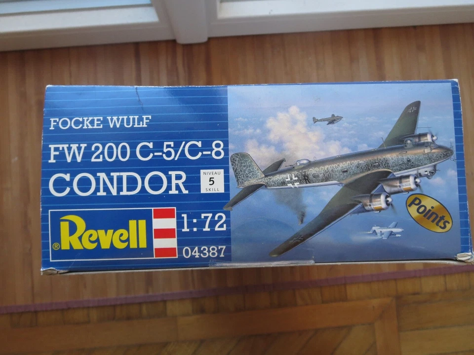 Focke Wulf FW 200 C-5/C-8 Condor - Scala 1/72 - Revell 04387 - Immagine 2 di 4