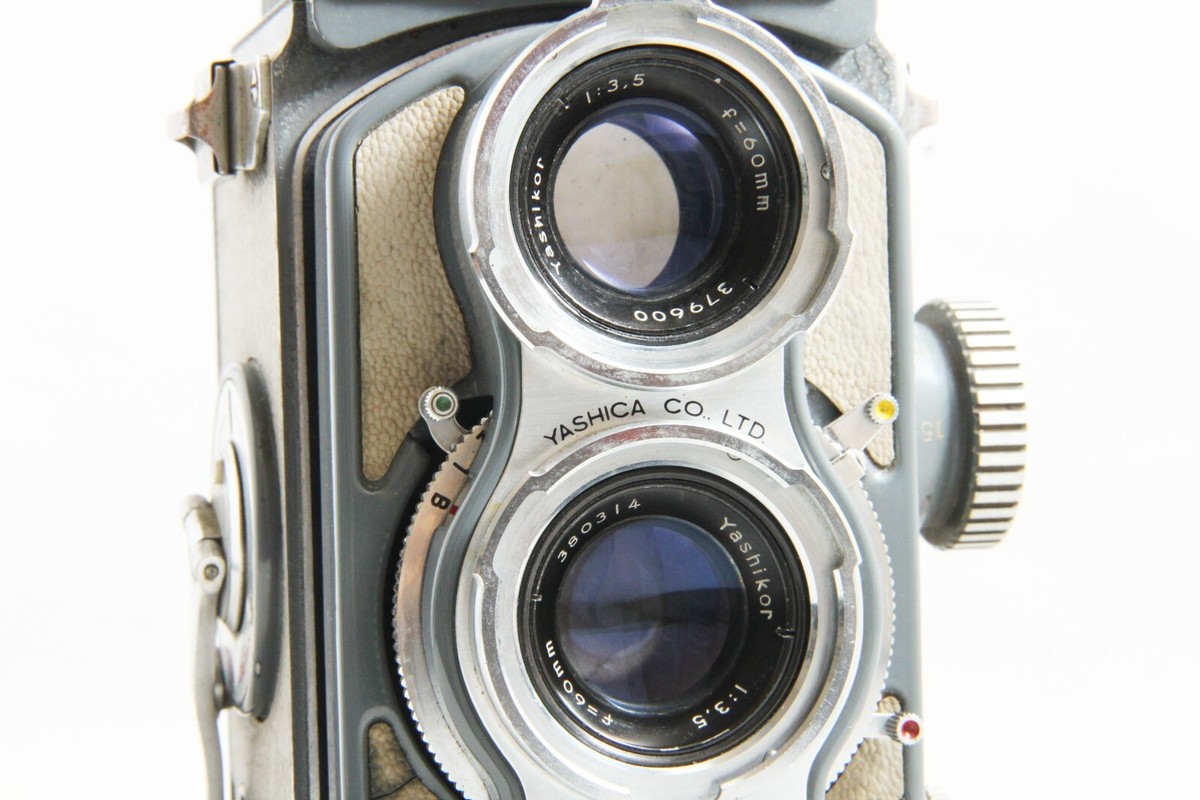 Excellent Yashica 44 TLR Camera 127 Roll Film w/Yashikor 60mm F3.5