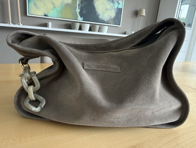 Tiefenbacher Lehmann Schultertasche Halbmond Veloursleder taupe Kette RV